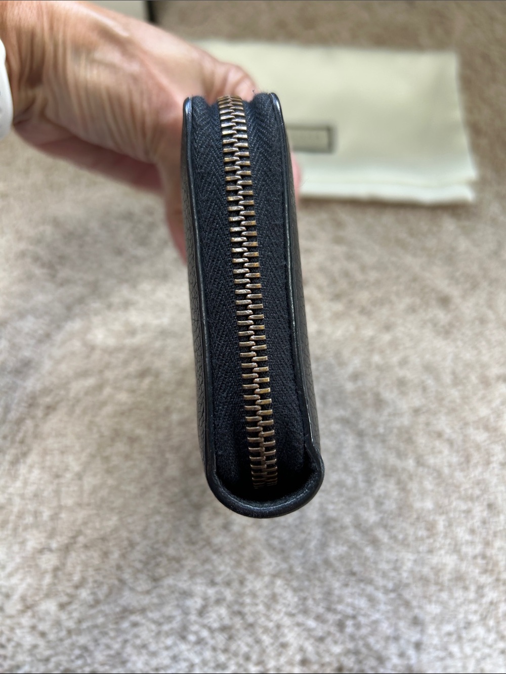 Gucci Black Leather Zip Wallet with Green-Red Stripe - Picture 7 of 16